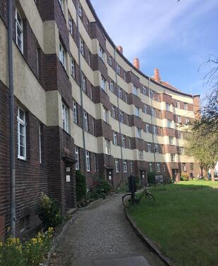 Foto - Conradhof: sanierte 2-Zi.-Wohnung mit Balkon!