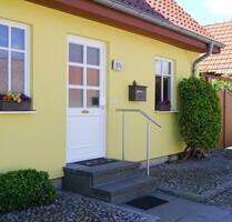 Kleine private Idylle: Haus mit Hof, Garten und Nebengelass - Sagard