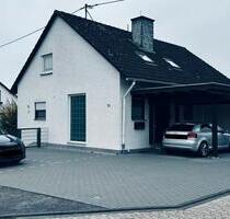 Schöne 3-Zi.-DG-Wohnung in ruhiger Lage NR-Irlich – ab Dez. 2025 - Neuwied