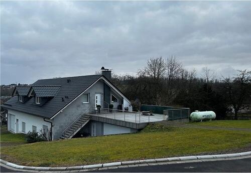 Foto - Großzügige 3-Zimmer Wohnung ohne weitere Wohneinheit