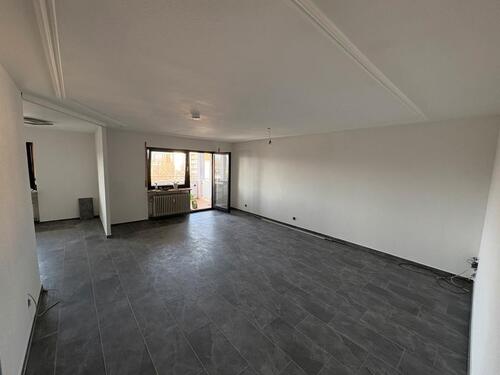 Foto - Helle 4-Zimmer-Wohnung in zentraler Lage - frisch renoviert