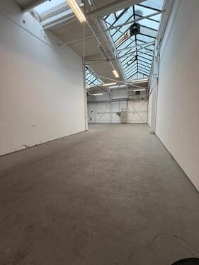 Foto - Lager zur Zwischenmiete - 3.400,00&nbsp;EUR Kaltmiete, ca.&nbsp; 12,60&nbsp;m&sup2;
