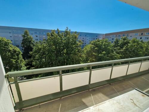 Foto - **JETZT EINZIEHEN**3-Zimmer-Wohnung Balkon DG Bad mit Wanne ab sofort