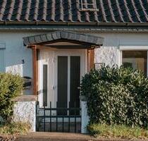 Seedorf: Doppelhaushälfte mit Seeblick und Steg – wohnen, wo andere Urlaub machen! - Sterley