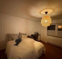 Wg-Zimmer frei- 20qm, 2er Wg - 460,00&nbsp;EUR Kaltmiete, ca.&nbsp; 56,00&nbsp;m&sup2; in Kiel (PLZ: 24116) Schreventeich