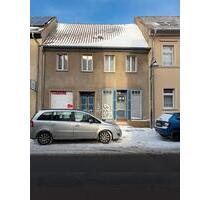 180 qm Haus, Laden, Garten - 40.000,00&nbsp;EUR Kaufpreis, ca.&nbsp; 135,00&nbsp;m&sup2; in Zörbig (PLZ: 06780)