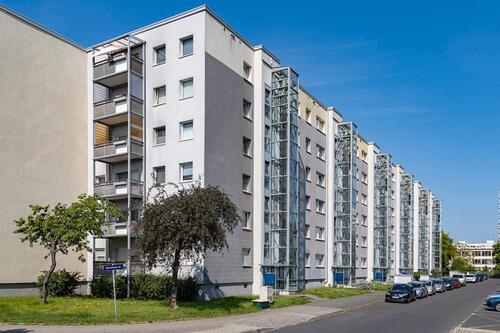 Foto - Wir sanieren für Sie: 3-Zimmerwohnung mit Balkon und Aufzug!