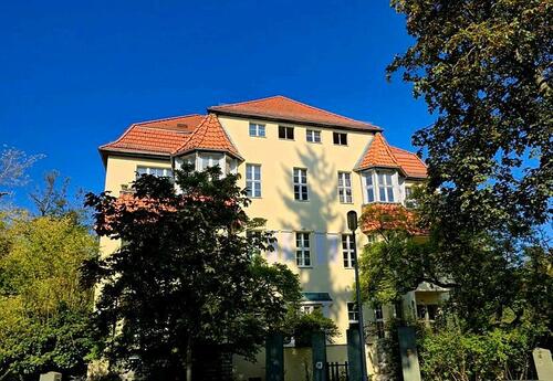 Foto - Wunderschöne helle Stuck-Altbauwohnung mit 244 qm Wohn-Nutzfläche