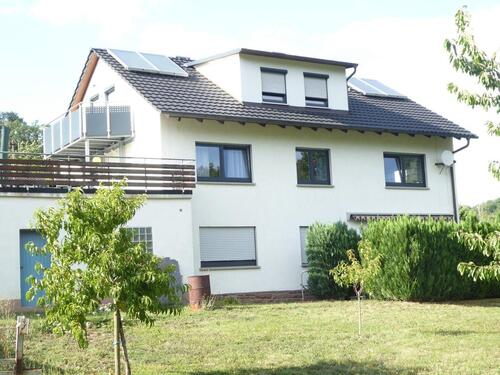 Foto - 4-Zimmerwohnung, Küche, Bad im OG, Balkon + Terrasse