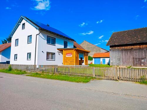 Foto - Modernisierte Einfamilienhaus. 