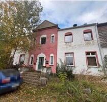 Gutshaus mit 6.500 m² Grundstück in Seltz - Burow