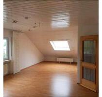 Wohnung im Dachgeschoss zu vermieten. - Rüsselsheim am Main