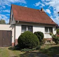 Kleines Einfamilienhaus mit großen Garten - Nuthetal