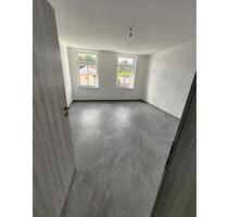 Zentrumsnahe 4-Zimmer-Altbauwohnung im 2. Obergeschoss - Adorf/Vogtland