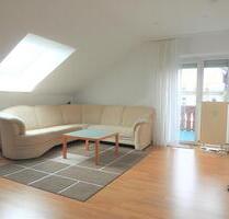 Dachwohnung zw. Wiesbaden und Frankfurt a.M.(Leben a. d. Land mit Möglk. zur Glasfasernutzung) - Hofheim am Taunus