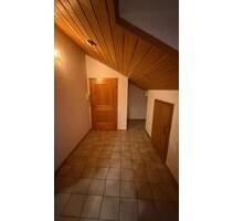 2-Zi. Dachgeschosswohnung - 420,00 EUR Kaltmiete, in Marktl (PLZ: 84533)