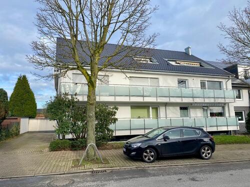 Foto - 2,5 RAUM DG WOHNUNG MIT SÜDLOGGIA, IM 8 FAM. HAUS, RUHIGE WOHNl..