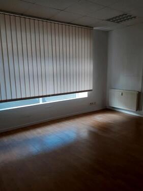 Foto - Büro-Ladenraum - 272,00 EUR Kaltmiete, ca.  32,00 m²