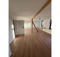 Großzügige neu renovierte Dachgeschosswohnung - Gößnitz