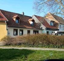 kleines Einfamilienhaus mit Garten in Arterns ruhiger Altstadt