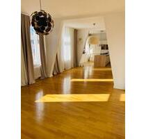 Historische 152,36 m² Wohnung | 5 Zimmer möglich | Tiefgarage - Bad Salzschlirf