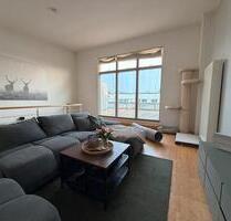 (3) Zimmer Wohnung über zwei Ebenen mit großer Dachterrasse - Hamburg Schnelsen