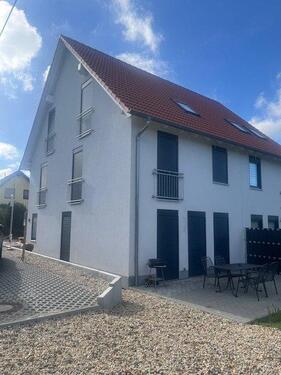 Foto - 7 Zimmer Reihenhaus zur Miete in Bucha