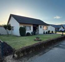Bungalow mit uneinsehbaren Südgarten, Keller & Ausbaureserve - Heinsberg