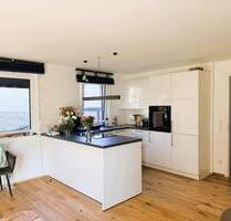 Wunderschöne 2-Zimmerwohnung mit Garten, EBK und Top Ausstattung - Vaterstetten Baldham