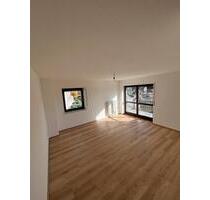 Helle 2-Zimmer-Wohnung mit Südbalkon & Stellplatz - Pfarrkirchen