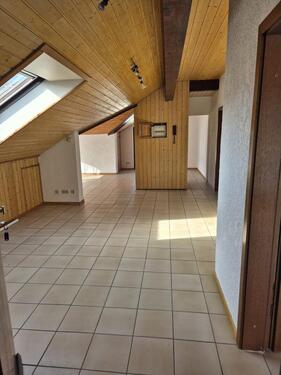 Foto - 2 Zimmer Dachgeschoßwohnung zur Miete in Kelkheim (Taunus)