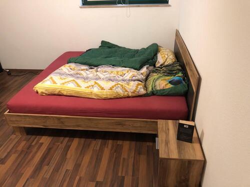 Foto - Wg Wohnung zuvermieten über s WGT 22-24.05.