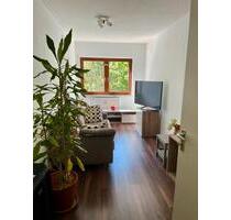 Helle, modern möblierte 2,5 Zimmer-Wohnung mit Balkon - Tübingen