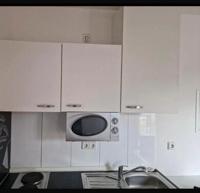Foto - ……….. Student oder Azubi - 490,00 EUR Kaltmiete,