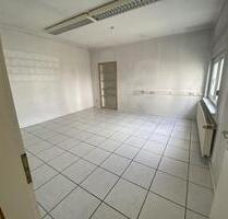 Ebenerdige Zwei Zimmer , Küche , Bad , Wohnung - Altenglan