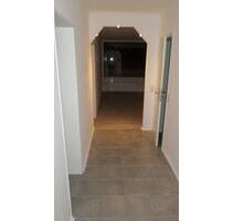 3 Zimmer Dachgeschoßwohnung 75 qm mit 30 qm Dachterrasse - Wuppertal