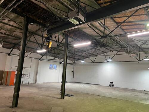 Foto - Halle, Gewerbehalle - 2.000,00&nbsp;EUR Kaltmiete, ca.&nbsp; 4,00&nbsp;m&sup2;