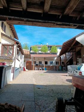 Foto - romantischer Vierseitenhof - 299.000,00&nbsp;EUR Kaufpreis, ca.&nbsp; 160,00&nbsp;m&sup2;