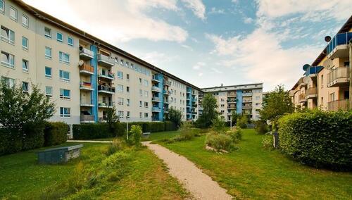 Foto - Renovierte 2-Zimmer-Wohnung im Erdgeschoss mit kleinem Garten und Terrasse