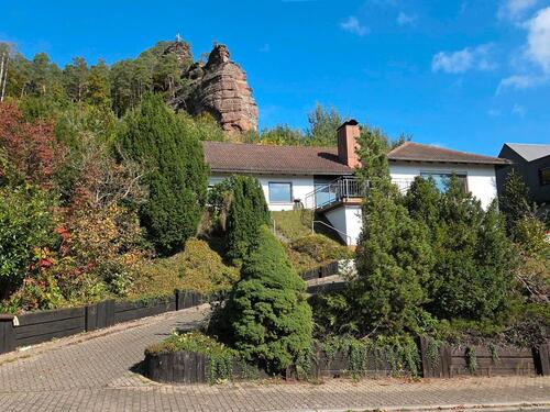 Foto - Haus in Schindhard bei Dahn , mitten im Pfälzerwald