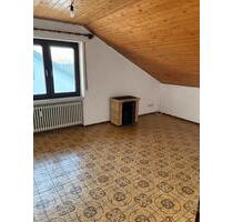 2 Zimmer Dachgeschosswohnung - 575,00&nbsp;EUR Kaltmiete, ca.&nbsp; 64,00&nbsp;m&sup2; in Ostrach (PLZ: 88356)