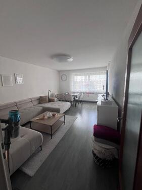 Foto - 3-Zimmer-Wohnung mit Loggia & Gartenblick – renoviert & ruhig
