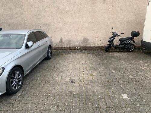 Foto - Kfz-Außenstellplatz zur Miete - 50,00 EUR Miete,