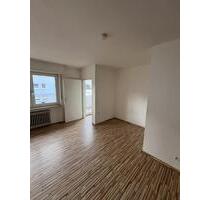 Lichtdurchflutete 1-Zimmerwohnung mit Balkon, EBK und Keller - Böhmenkirch