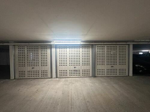 Foto - Tiefgarage Stellplatz - 80,00 EUR Miete,