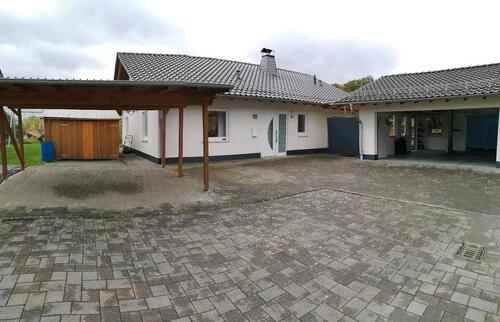 Foto - Bungalow mit Doppelgarage - 365.000,00 EUR Kaufpreis,