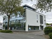 Foto - Repräsentative Büro-Praxisflächen + Parkplätze in zentraler Lage EG: 78m² + 420m², 173m²; 2. OG: 278 m²; 3. OG: 115 m², 39 PKW