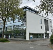 Repräsentative Büro-Praxisflächen + Parkplätze in zentraler Lage EG: 78m² + 420m², 173m²; 2. OG: 278 m²; 3. OG: 115 m², 39 PKW - Detmold