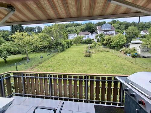 Foto - 3,5 Zimmer-Wohnung mit Balkon, saniertem Bad und Gartenbenutzung