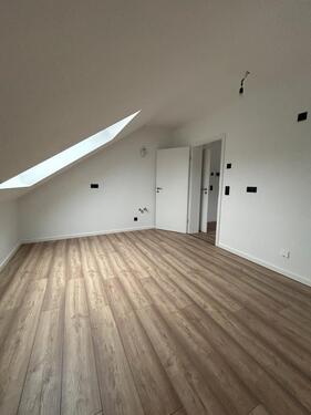 Foto - 4 Zimmer Dachgeschoßwohnung zur Miete in Münster (Hessen)
